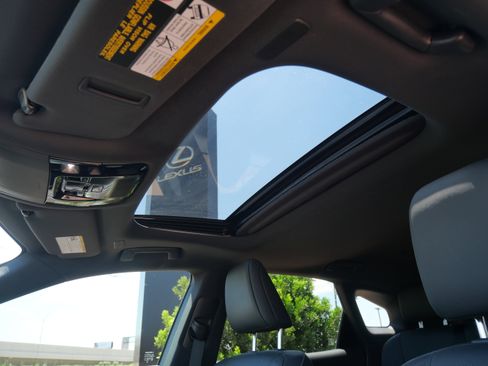 Used 2023 Lexus RX 350 Premium image 11