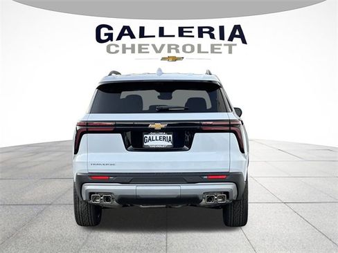 New 2026 Chevrolet Traverse LT w/ Driver Confidence Package image 6