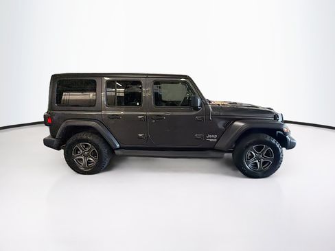 Used 2018 Jeep Wrangler Unlimited Sport S AWD/4WD image 10