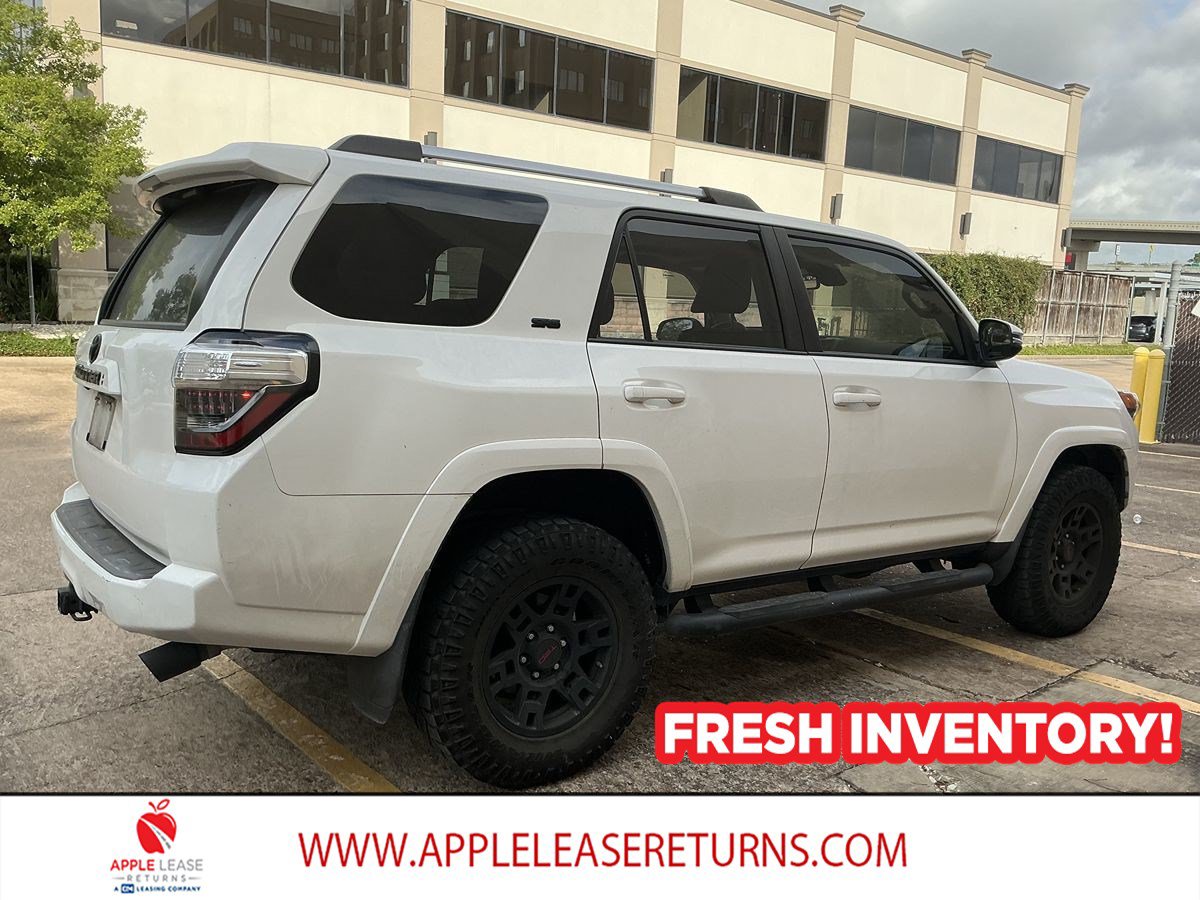 Used 2020 Toyota 4Runner SR5 Premium w/ Moonroof Package AWD/4WD image 4