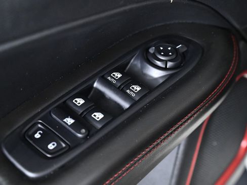 Used 2019 Jeep Compass Trailhawk image 23