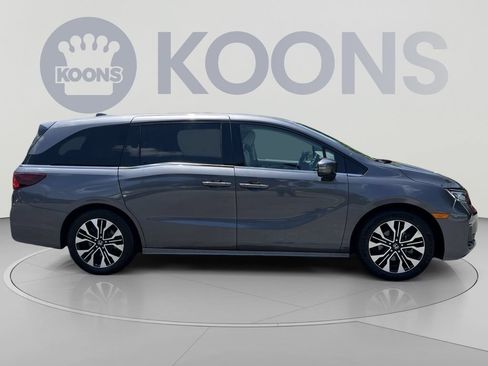 Used 2025 Honda Odyssey Elite image 8