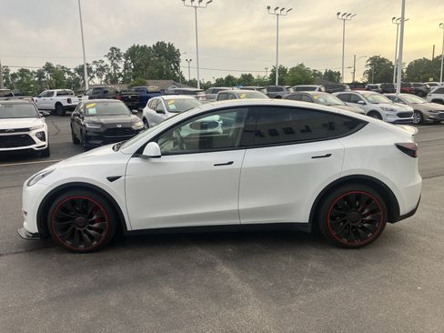 Used 2023 Tesla Model Y Performance AWD/4WD image 4