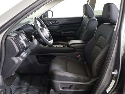 Used 2023 Nissan Pathfinder SV image 30