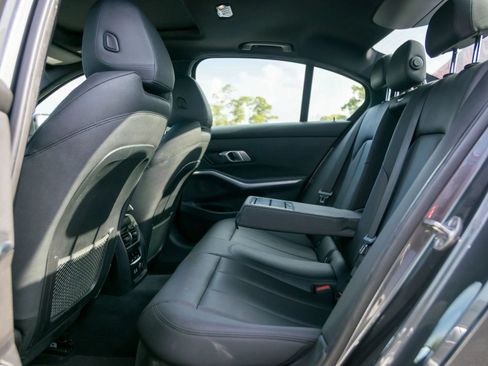 Used 2020 BMW 330i Sedan w/ Convenience Package RWD image 26