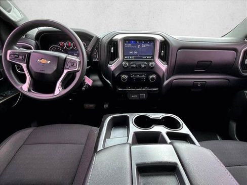 Used 2020 Chevrolet Silverado 1500 LT RWD image 16