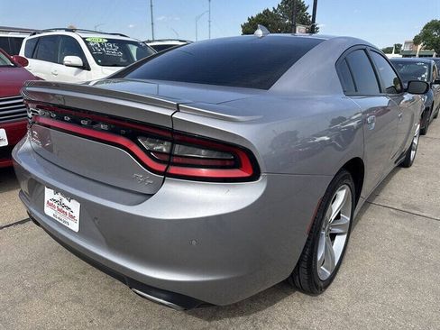 Used 2018 Dodge Charger R/T RWD image 7