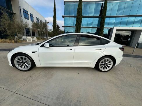 Used 2023 Tesla Model 3 Standard Range RWD image 5