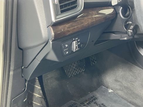 Used 2019 Audi Q5 2.0T Premium w/ Convenience Package image 10