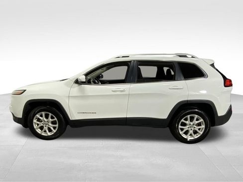 Used 2015 Jeep Cherokee Latitude w/ Cold Weather Group AWD/4WD image 6