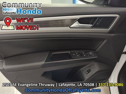 Used 2019 Volkswagen Atlas SE w/ Panoramic Sunroof Package FWD image 24