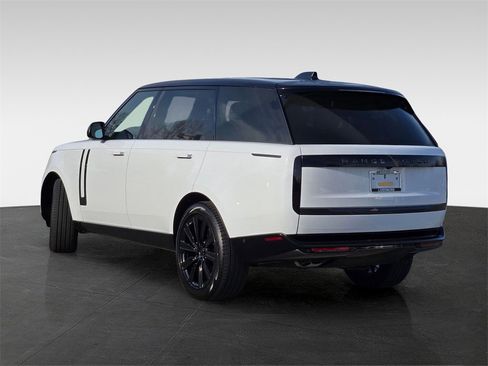 New 2026 Land Rover Range Rover Long Wheelbase SE image 4