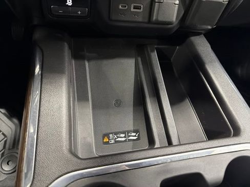 Used 2021 Chevrolet Silverado 1500 High Country RWD image 25