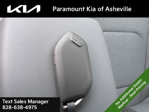 New 2025 Kia K4 LXS image 28