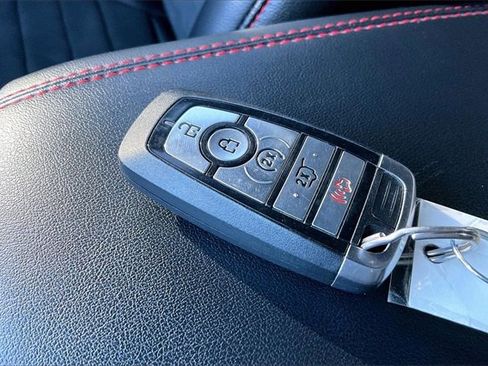 Used 2024 Ford Edge ST-Line image 10