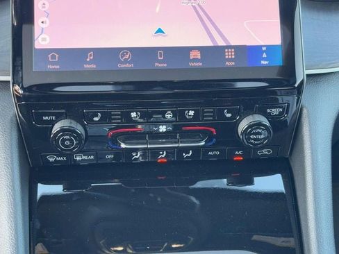 New 2025 Jeep Grand Cherokee L Limited w/ Luxury Tech Group II AWD/4WD image 20