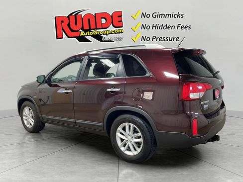 Used 2014 Kia Sorento LX w/ Premium Package image 4