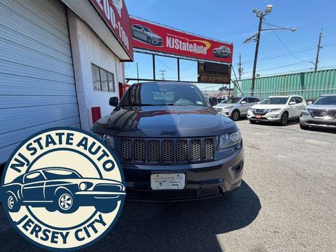 Used 2015 Jeep Grand Cherokee Altitude AWD/4WD image 6