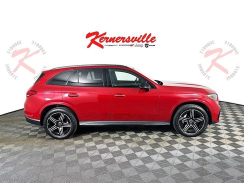 Used 2025 Mercedes-Benz GLC 300 4MATIC image 8