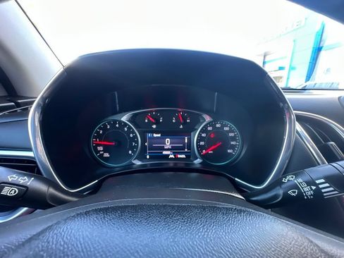 Used 2020 Chevrolet Equinox LT FWD image 24