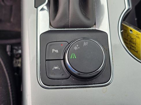 Used 2024 Chevrolet Blazer LT w/ Convenience Package FWD image 27