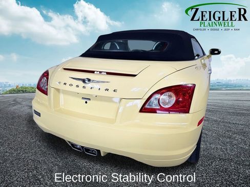 Used 2005 Chrysler Crossfire Limited RWD image 5