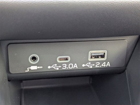 Certified 2025 Subaru Outback Premium w/ Popular Package #1A image 18