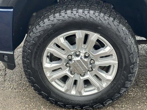 Used 2020 GMC Sierra 2500 Denali w/ Denali Ultimate Package image 9