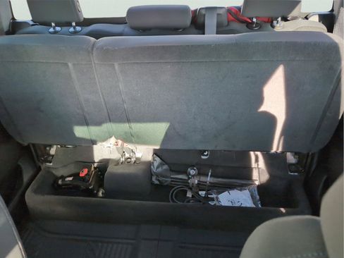 Used 2022 Chevrolet Silverado 1500 LT Trail Boss image 26