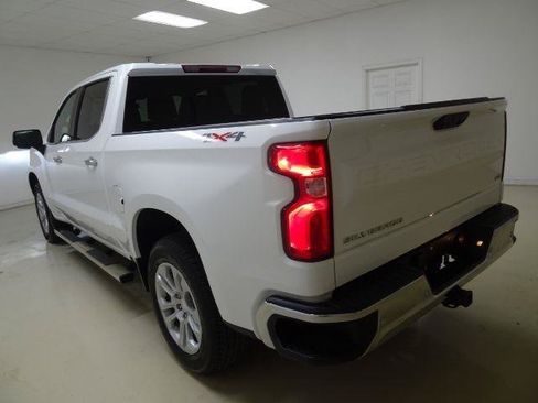 Used 2023 Chevrolet Silverado 1500 LTZ AWD/4WD image 4