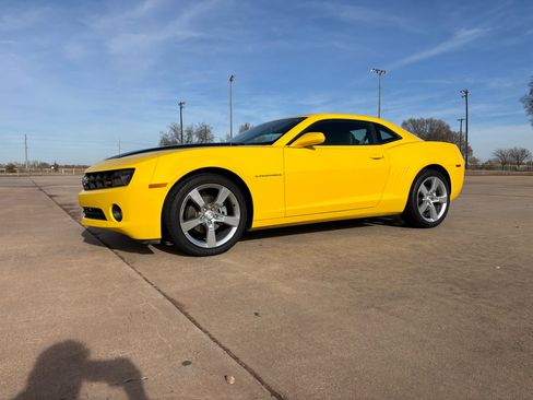 Used 2010 Chevrolet Camaro LT w/ RS Package image 2