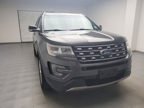 Used 2016 Ford Explorer XLT w/ Equipment Group 202A AWD/4WD image 14