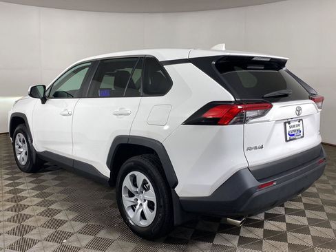 Used 2024 Toyota RAV4 LE AWD/4WD image 5