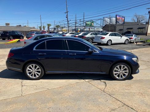 Used 2017 Mercedes-Benz E 300 image 4