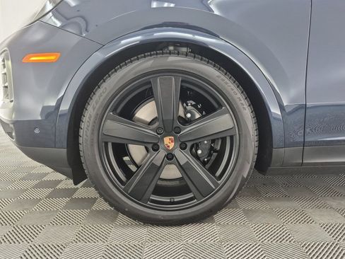 New 2026 Porsche Cayenne Coupe AWD/4WD image 10