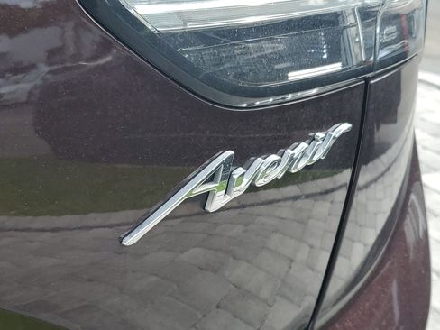 Used 2022 Buick Envision Avenir w/ Technology Package II FWD image 9