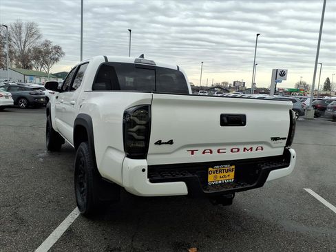 Used 2018 Toyota Tacoma TRD Pro image 2