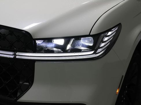 New 2025 Lincoln Navigator L Reserve w/ Jet Appearance Package image 64