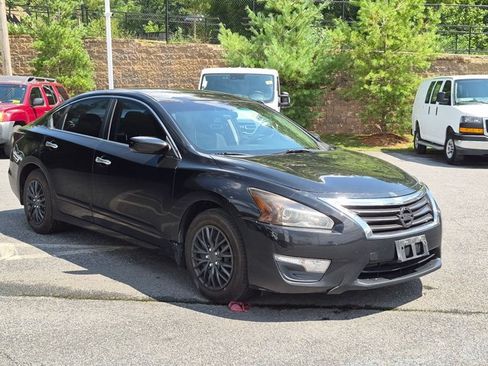 Used 2015 Nissan Altima 2.5 S w/ Power Driver Seat Package FWD image 3