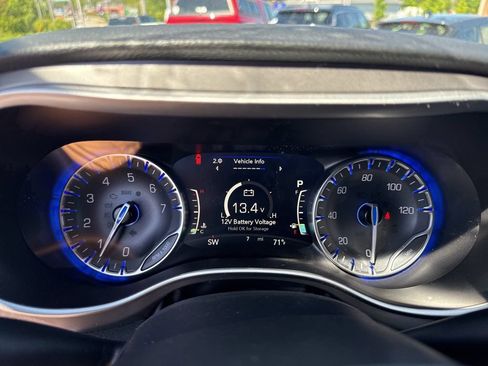 New 2027 Chrysler Pacifica Select FWD image 11