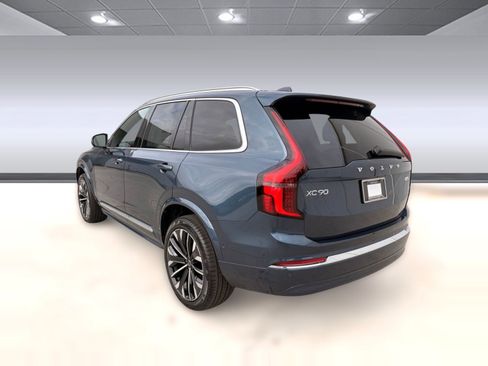 New 2026 Volvo XC90 B5 Plus image 3