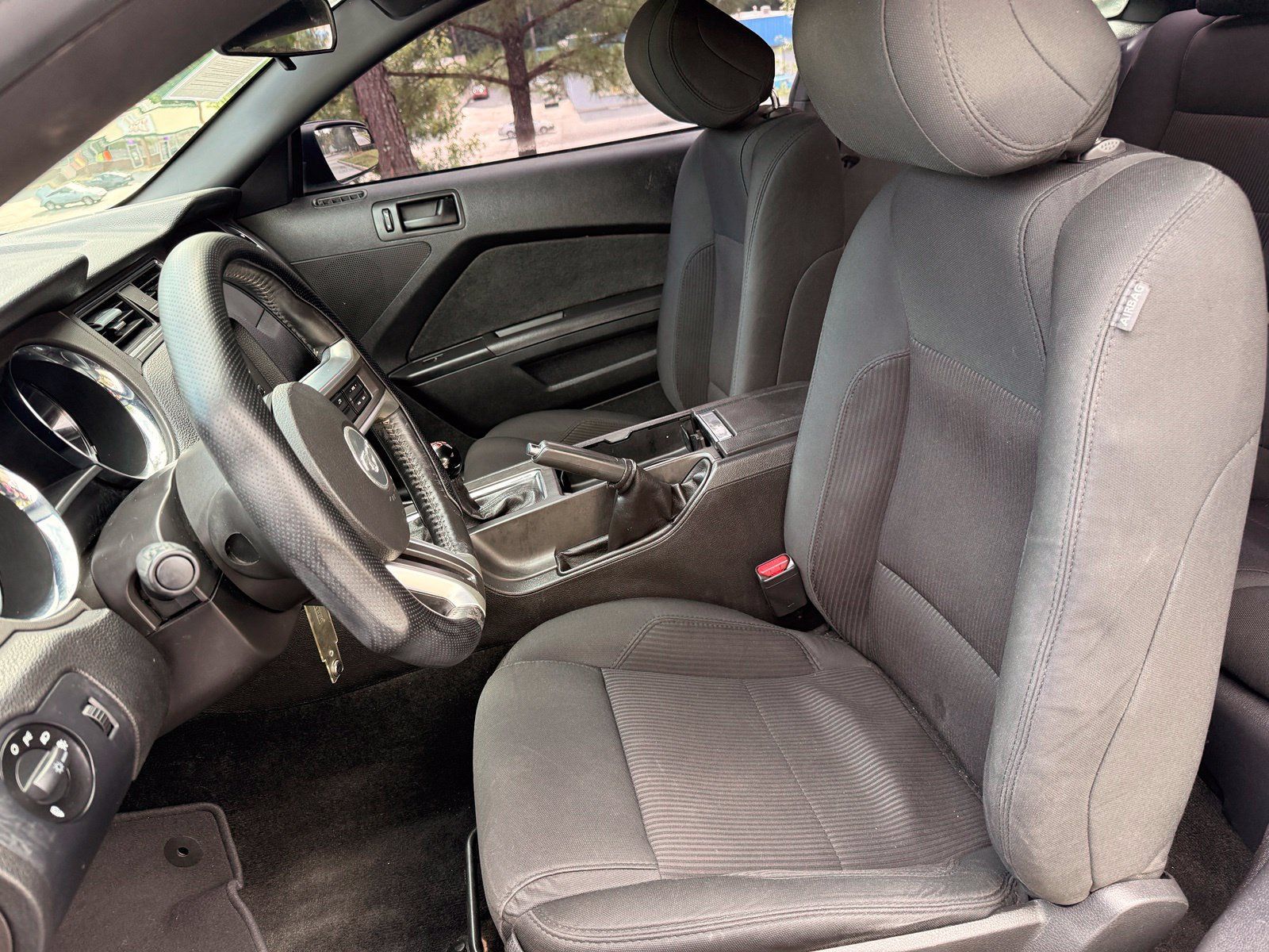 Used 2014 Ford Mustang GT RWD image 33