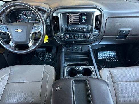Used 2015 Chevrolet Silverado 1500 LTZ RWD image 12
