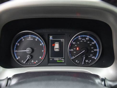 Used 2017 Toyota RAV4 XLE FWD image 16