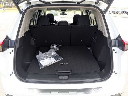 New 2026 Nissan Rogue SV w/ Cold Weather Package FWD image 27