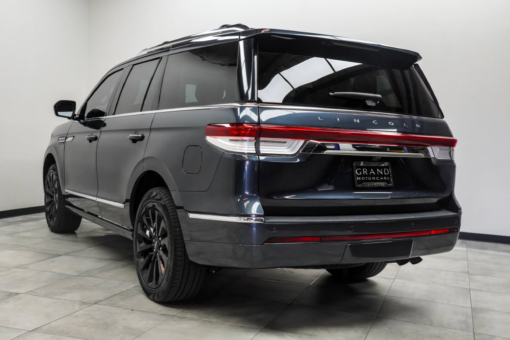 Used 2022 Lincoln Navigator Reserve AWD/4WD image 11