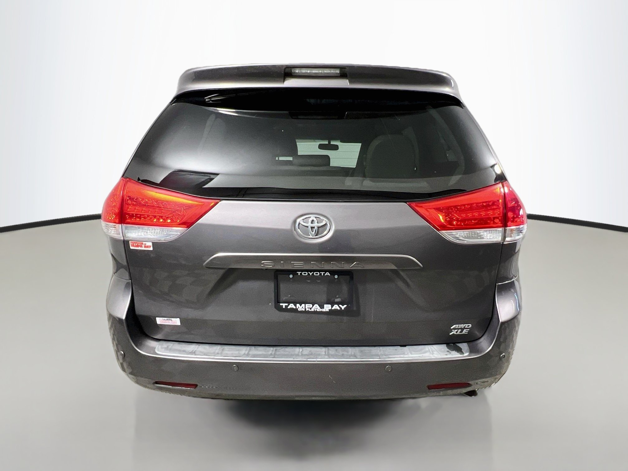 Used 2013 Toyota Sienna XLE w/ Entertainment Pkg AWD/4WD image 6