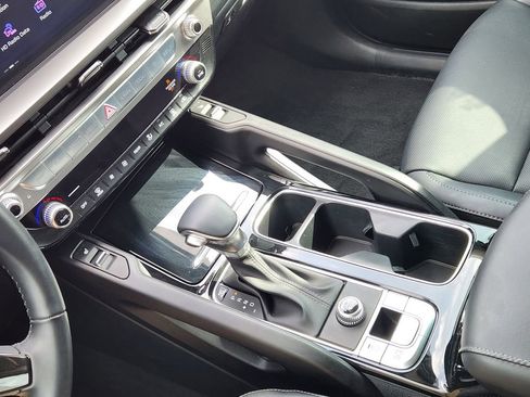 Used 2025 Kia Telluride S image 18