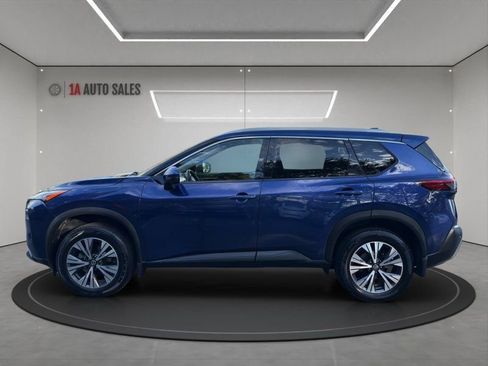 Used 2021 Nissan Rogue SV w/ Premium Package image 2