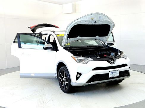 Used 2017 Toyota RAV4 SE w/ Power Extra Value Package image 9